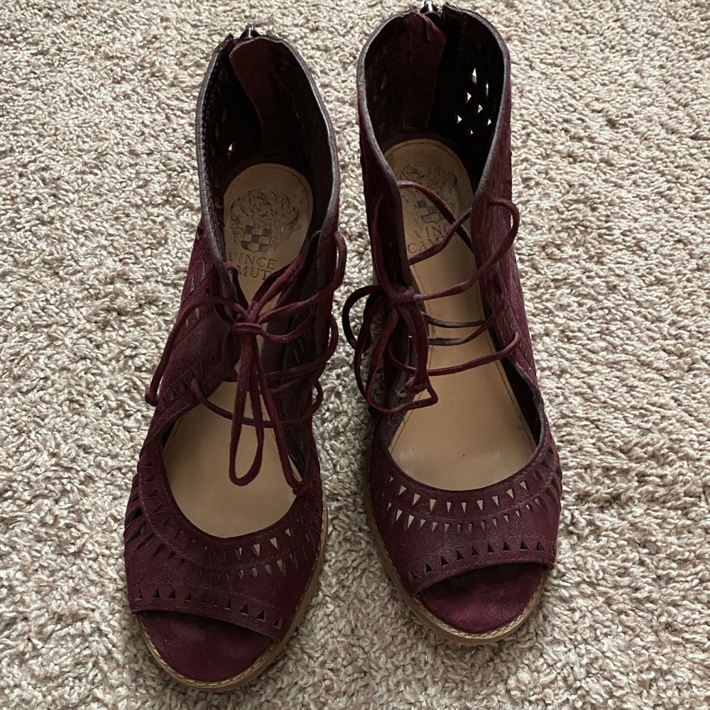 Vince Camuto block heel tie heel